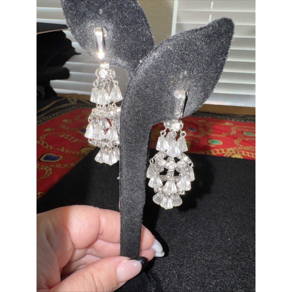 VNTG SIGNED HATTIE CARNEGIE RHINESTONE & CRYSTAL CHANDELIER EARRINGS -SILVERTONE - Picture 8 of 12